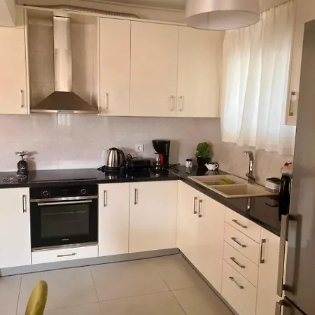 Apartamento Natalies And Pauls House *